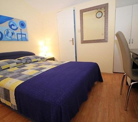 Ara-Ara Apartment Baska  Ngoại thất bức ảnh