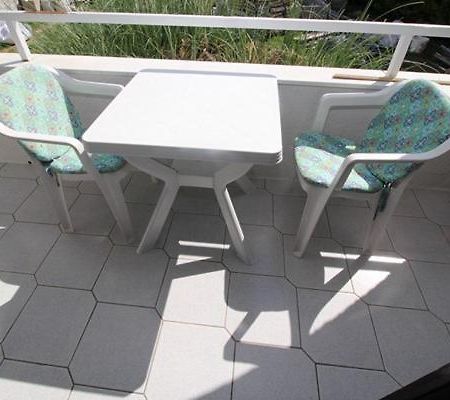 Ara-Ara Apartment Baska  Ngoại thất bức ảnh