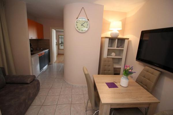 Ara-Ara Apartment Baska  Ngoại thất bức ảnh