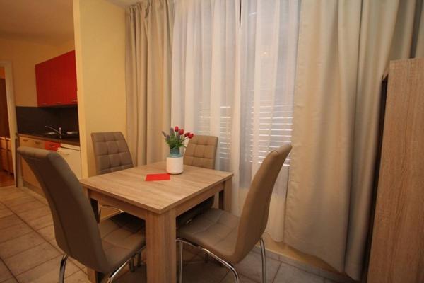 Ara-Ara Apartment Baska  Ngoại thất bức ảnh