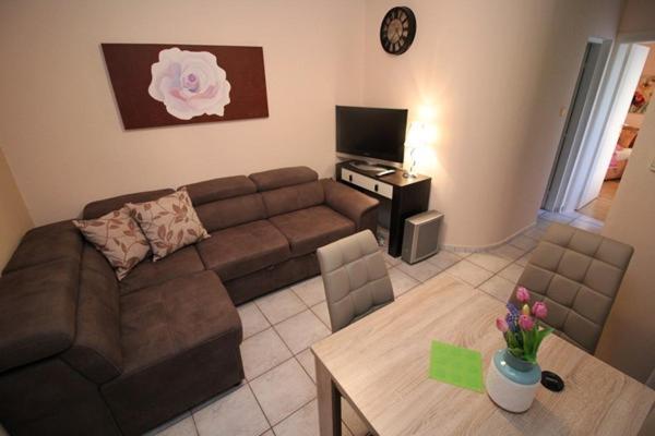 Ara-Ara Apartment Baska  Ngoại thất bức ảnh