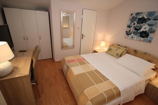 Ara-Ara Apartment Baska  Ngoại thất bức ảnh