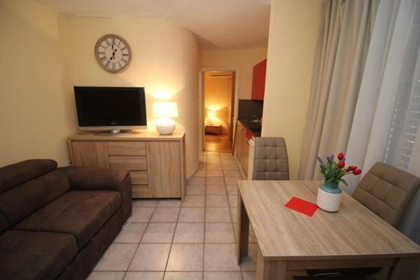 Ara-Ara Apartment Baska  Ngoại thất bức ảnh